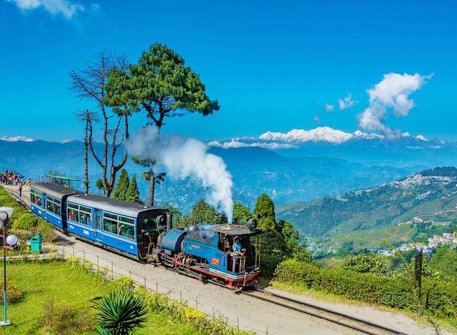 Darjeeling Tour Plan book your tour for darjeeling toytrain